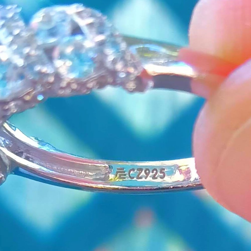 Sterling Silver Cubic Zirconia Cluster Twist Band Ring *NEW* - Picture 8 of 16